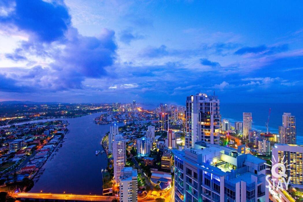 Circle On Cavil Holidays Gold Coast Esterno foto