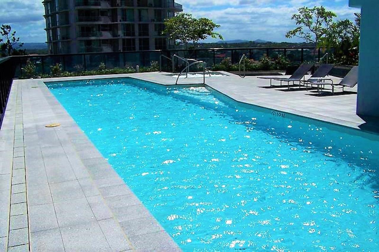 Circle On Cavil Holidays Gold Coast Esterno foto